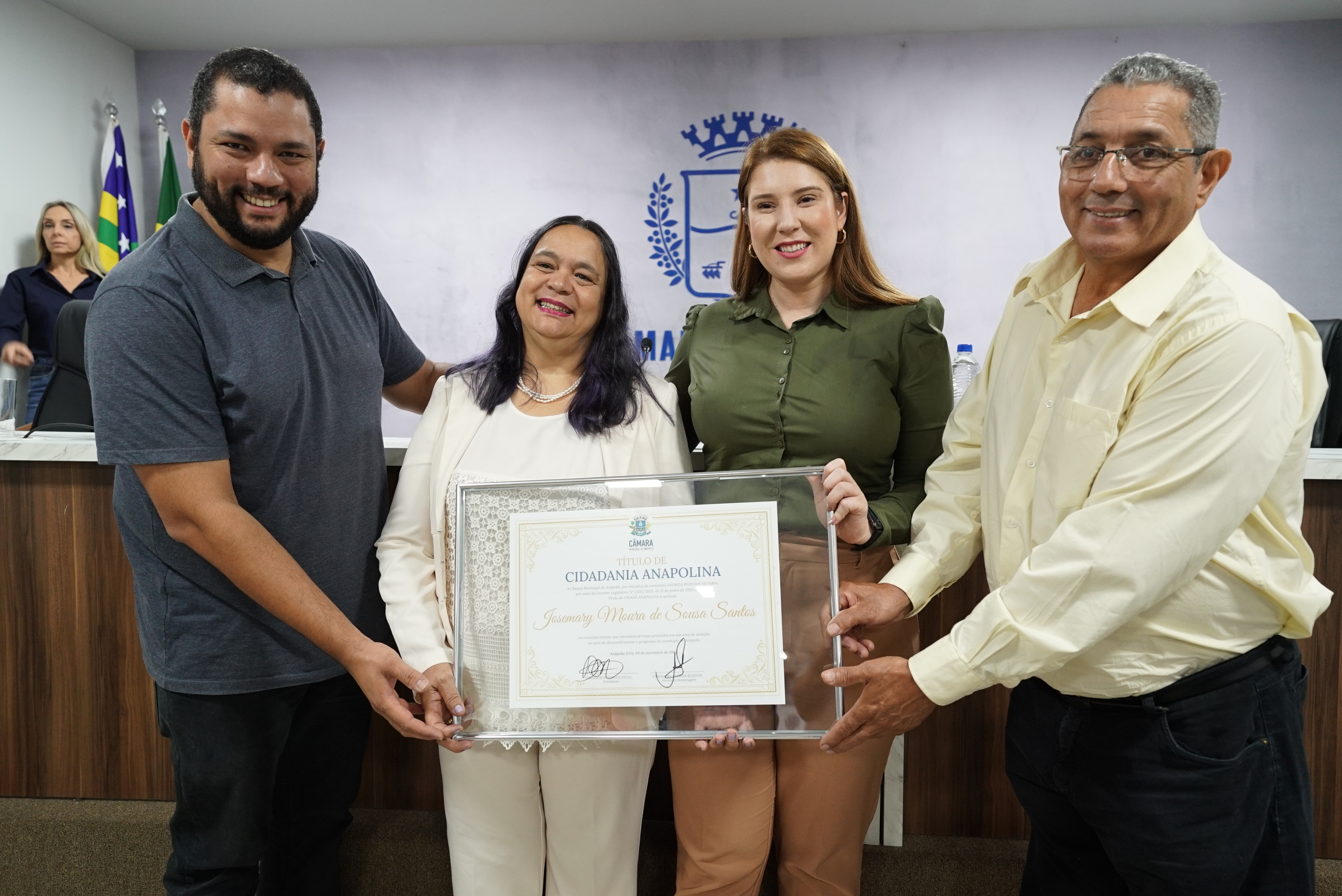 Câmara concede título de cidadania anapolina Josemary Moura de Sousa Santos