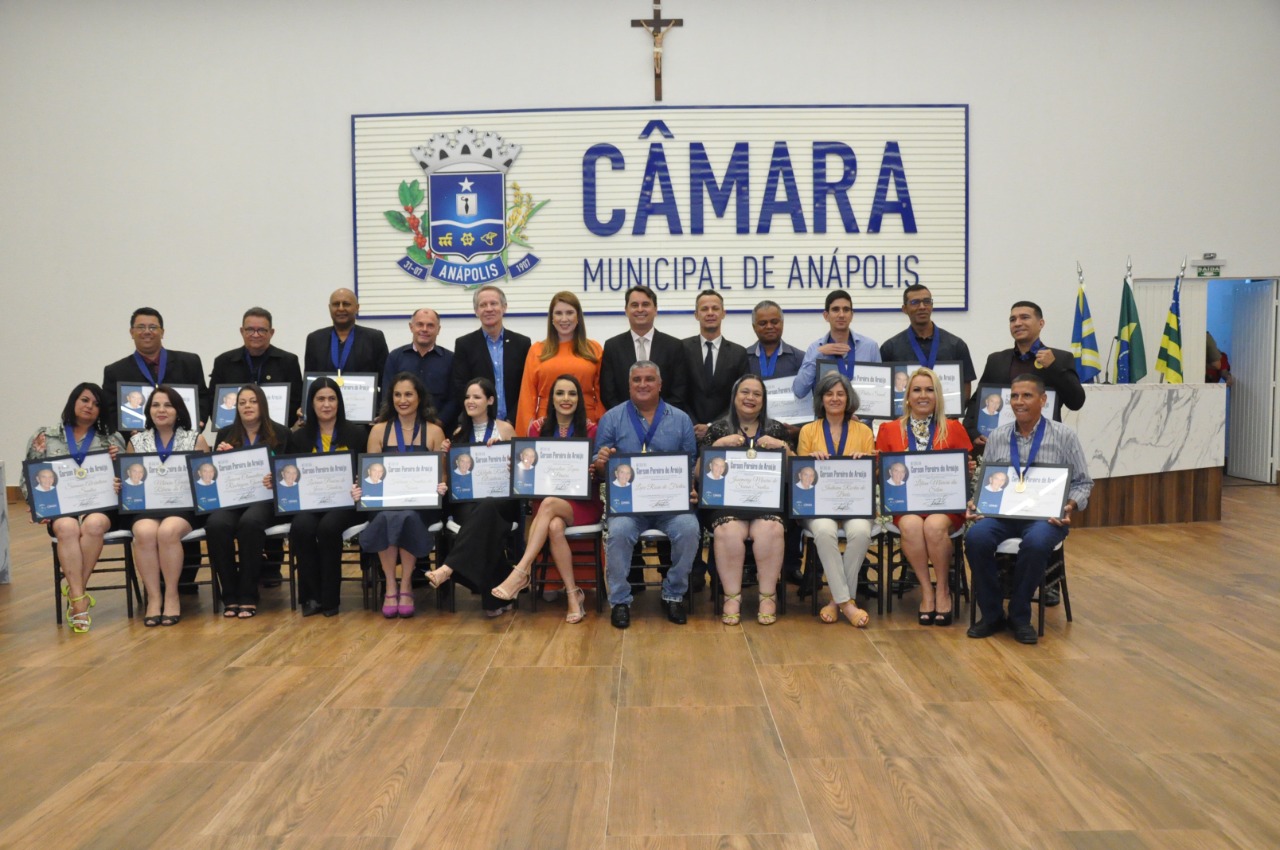 Câmara confere Medalha Gerson Pereira de Araújo em homenagem ao servidor público