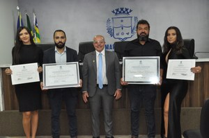 Câmara entrega títulos aos empresários Rodolfo Barbosa de Carvalho e Cristiano Alves Marques