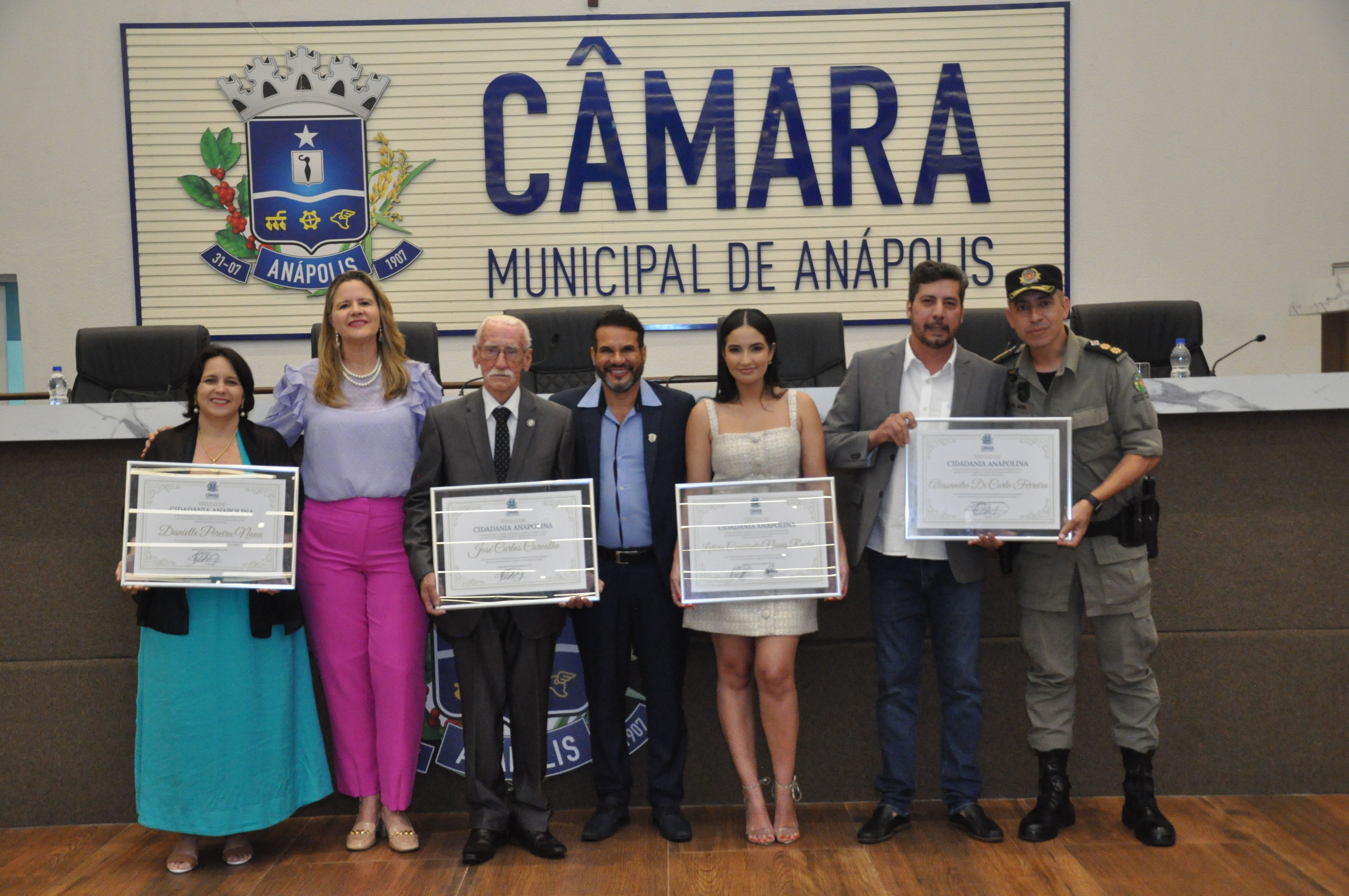 Câmara entrega títulos de cidadania anapolina a quatro personalidades 