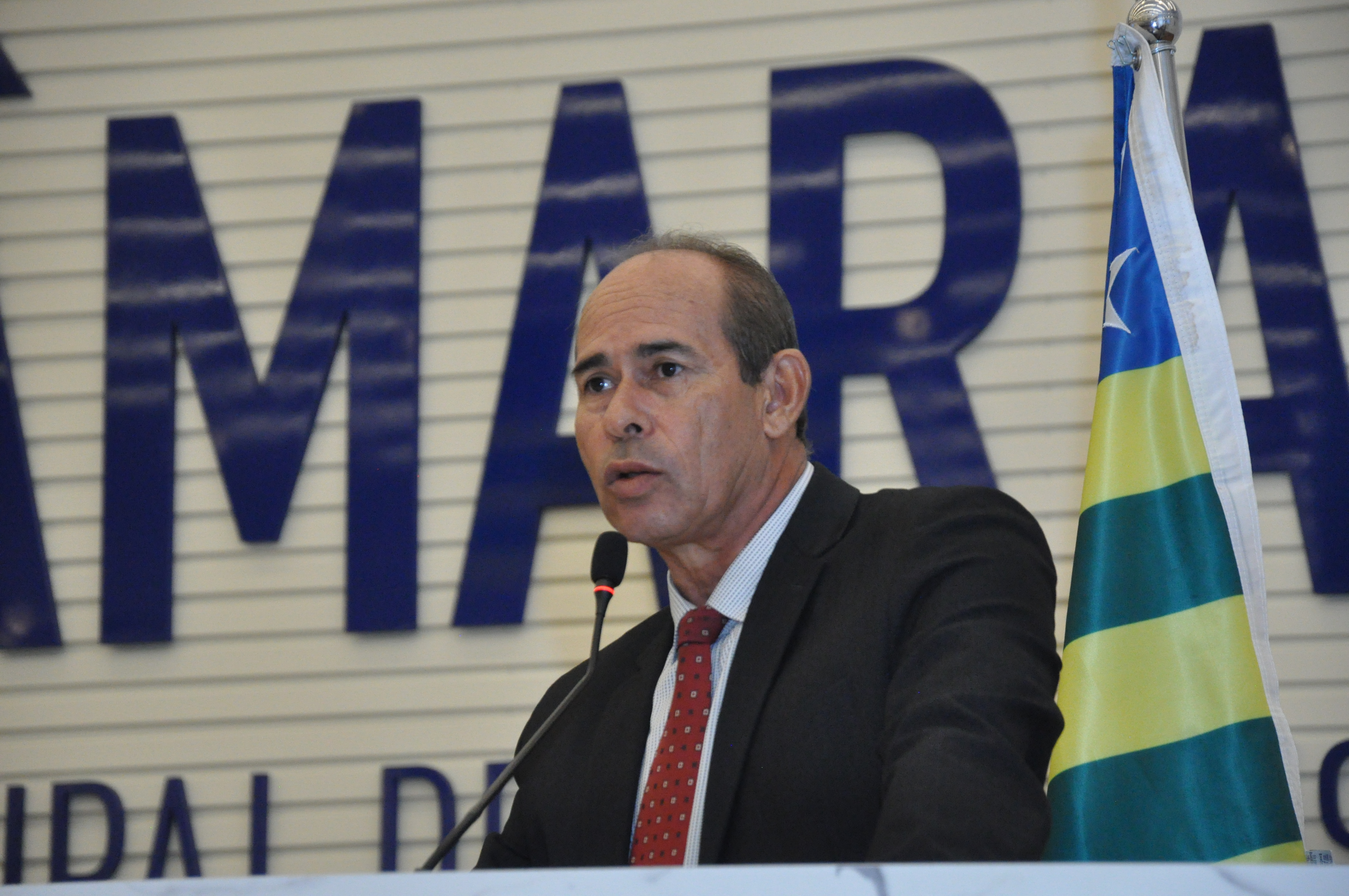 João Feitosa intermedia negociação de débitos da Maternidade Dr Adalberto com a Equatorial Goiás