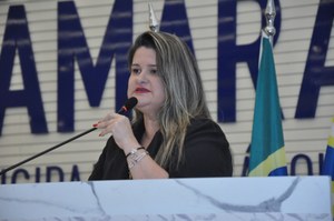 Seliane da SOS rechaça possibilidade de criação de imposto sobre cães no país