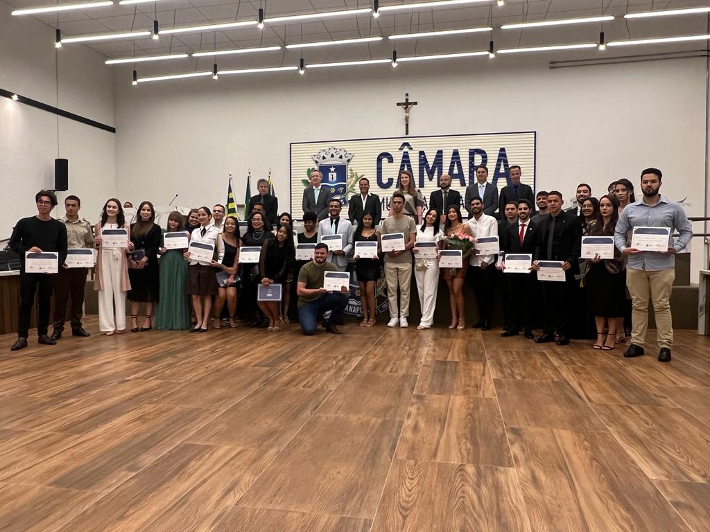 Sessão Solene marca celebração do Dia Municipal do Jovem