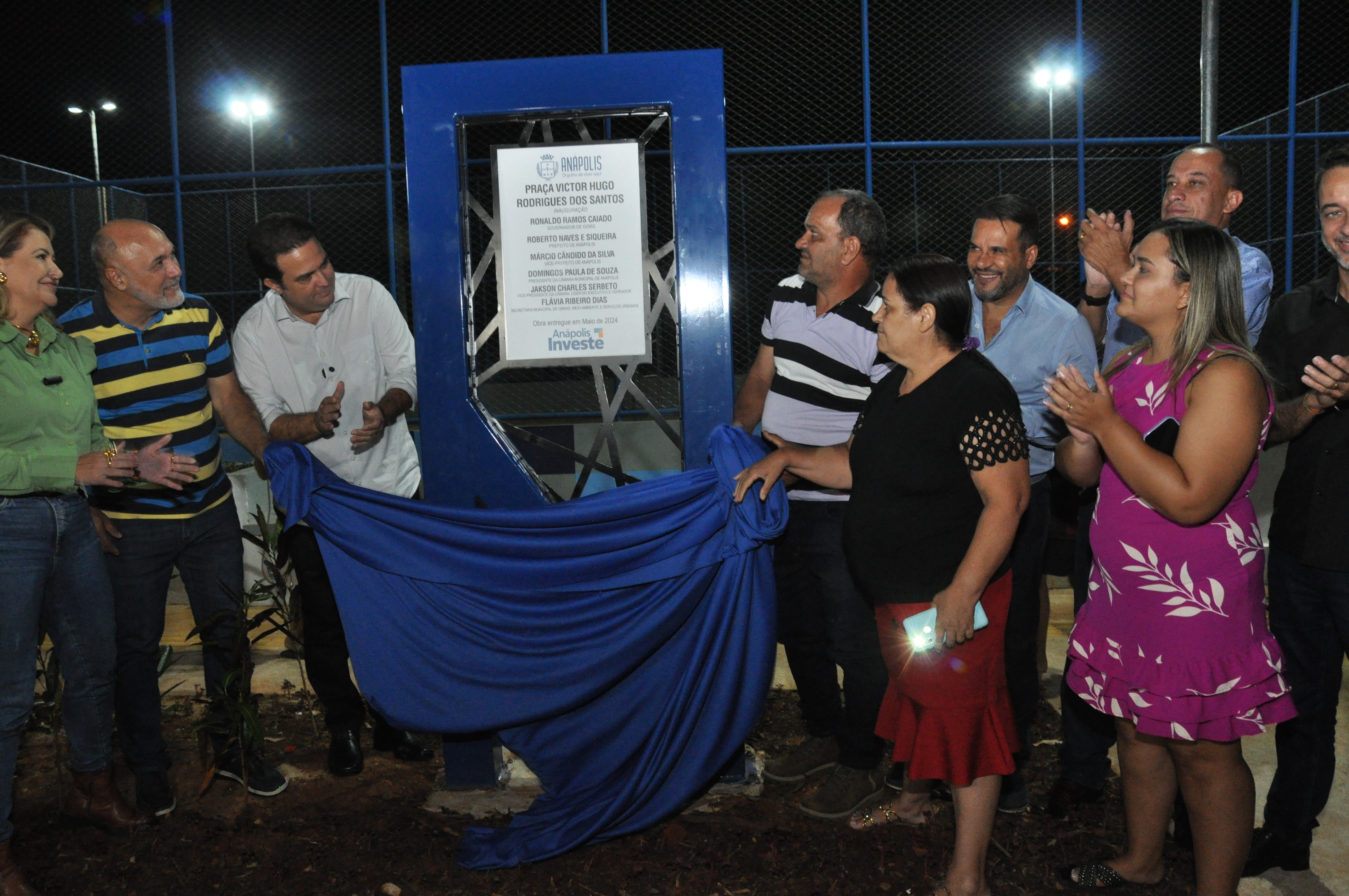 Vereadores participam de entrega de praça no Setor Sul