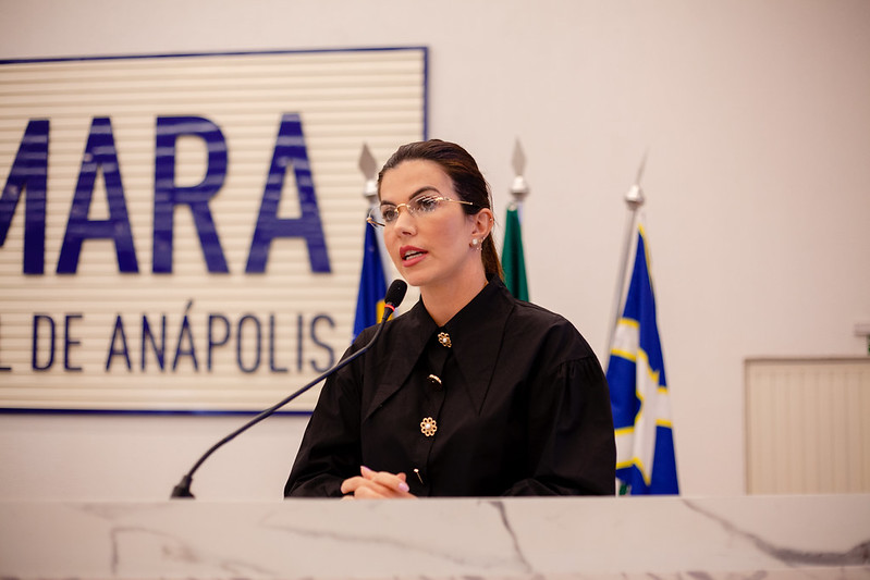 Thaís Souza defende “fiscalização colaborativa” para descarte irregular de lixo