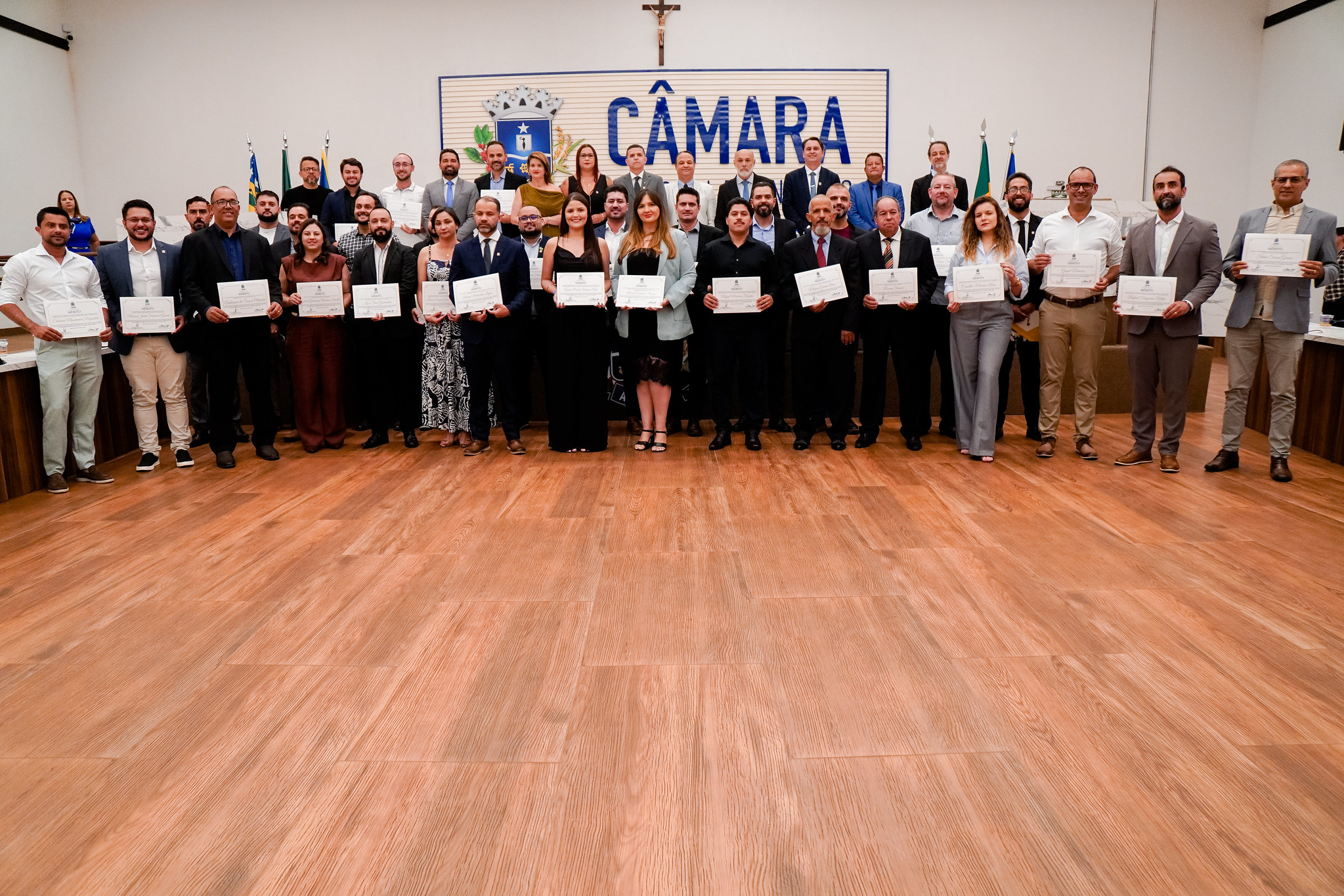 A solenidade homenageou 34 engenheiros (Foto: Allyne Laís)