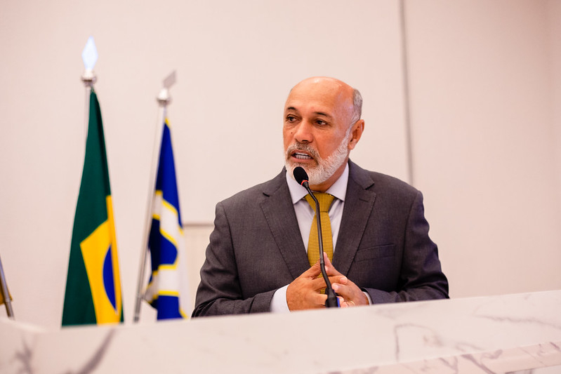 Jakson Charles parabeniza Executivo pelo serviço de zeladoria com detentos no Programa “Segunda Chance”