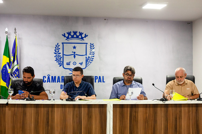 Anápolis Solar e mais quatro projetos são encaminhados em reunião