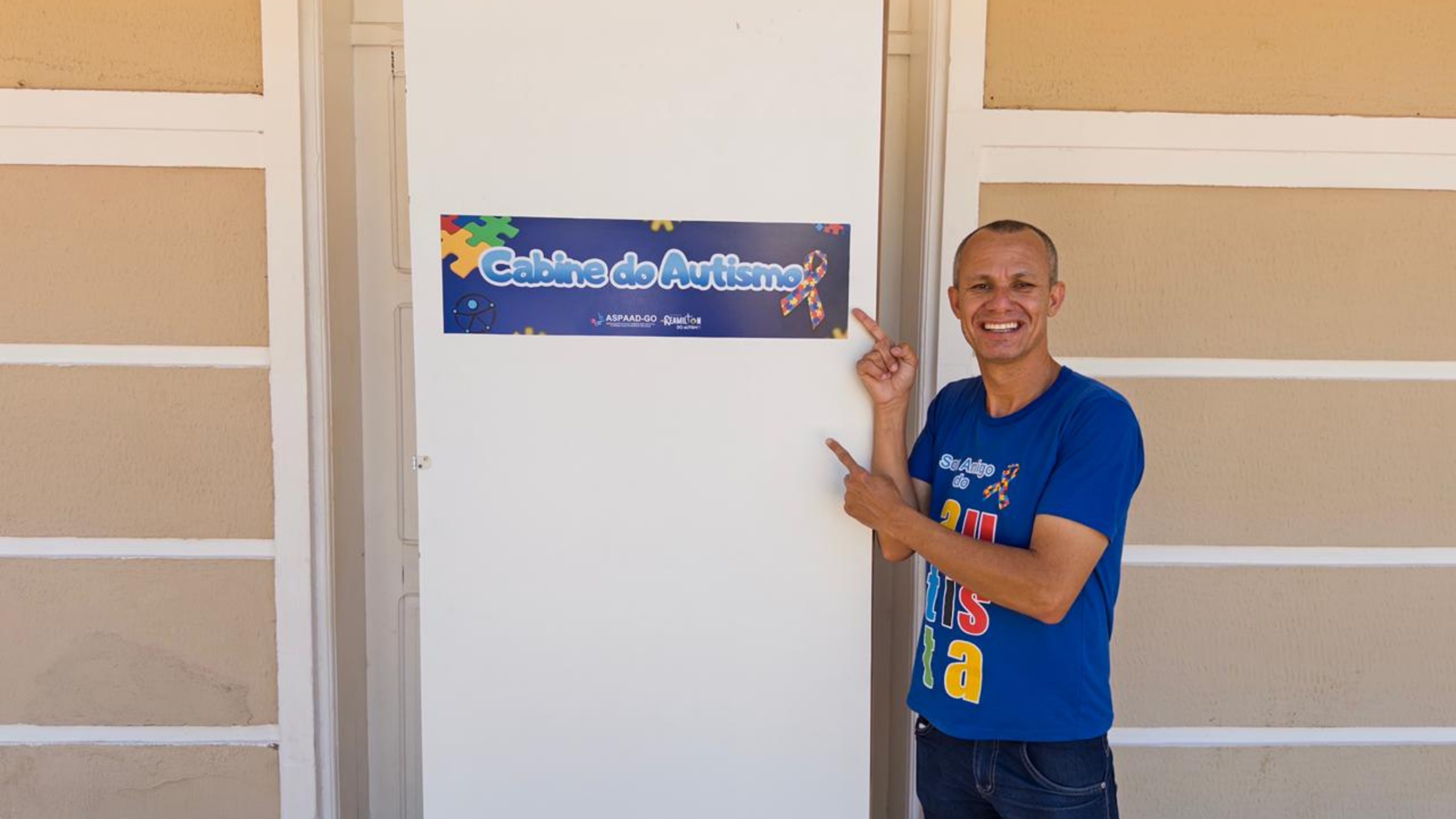 Reamilton do Autismo idealiza “Cabine do Autismo” para conscientização em Anápolis